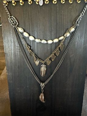 Love Heals Freshwater Pearl & Quartz necklace EUC